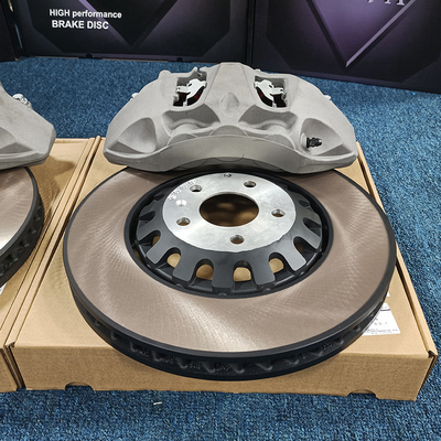 Carbon-Ceramic Pads Material Racing Brake Caliper Kháng bụi tuyệt vời cho Audi Q7